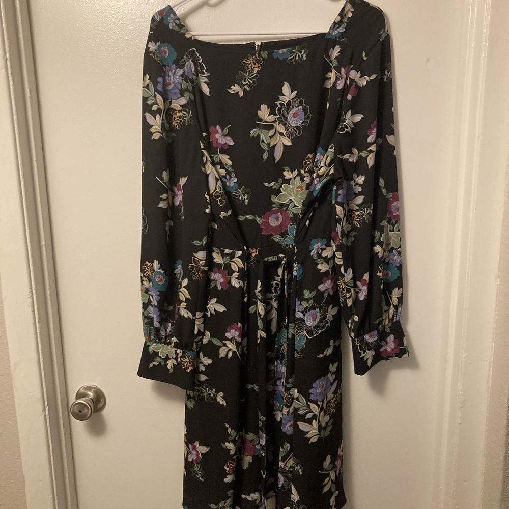 Long sleeve dress knee length zipper in back